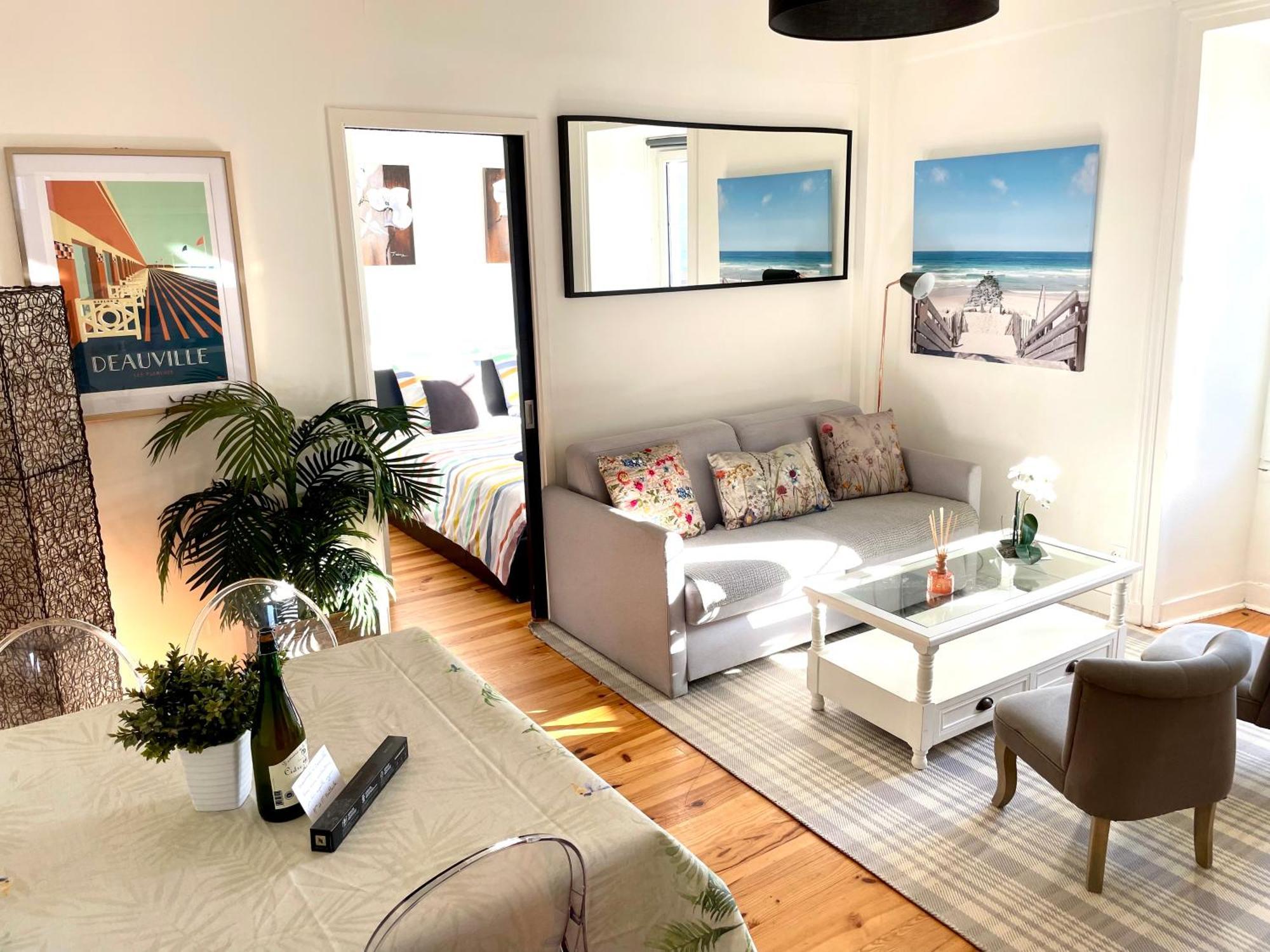 En Face De L'Hotel Normandy - Appartement Dernier Etage Deauville Luaran gambar